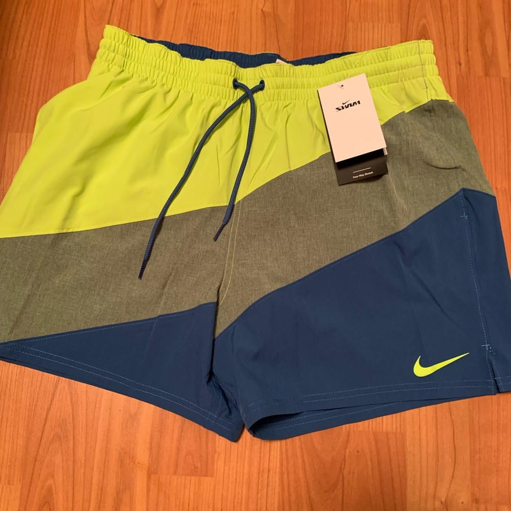 New Men’s Nike Swimming Trunk